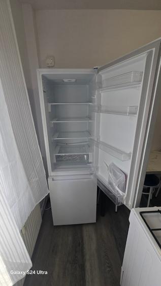 Garsonieră decomandată în Virtuții