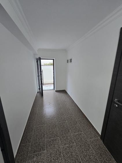 Apartament cu 2 camere semidecomandat în Dămăroaia