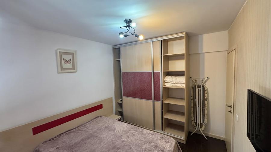 Apartament cu 2 camere decomandat, mobilat în Vatra Luminoasă