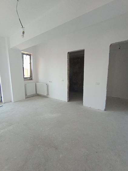 Apartament cu 2 camere decomandat în Tomis Plus