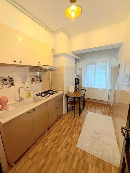 Apartament cu 2 camere decomandat, mobilat în Tomis Nord