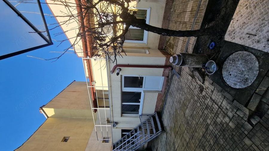 Casă cu 2 camere cu Teren 200 Mp în Rahova