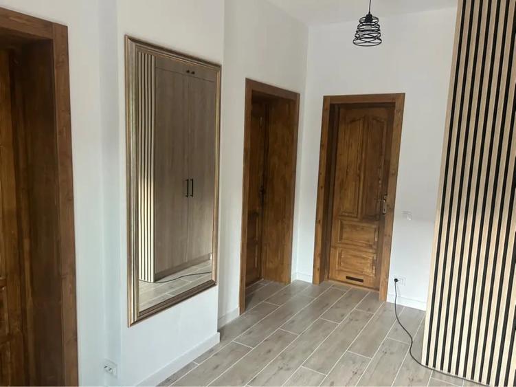 Casă cu 3 camere în Gheorgheni