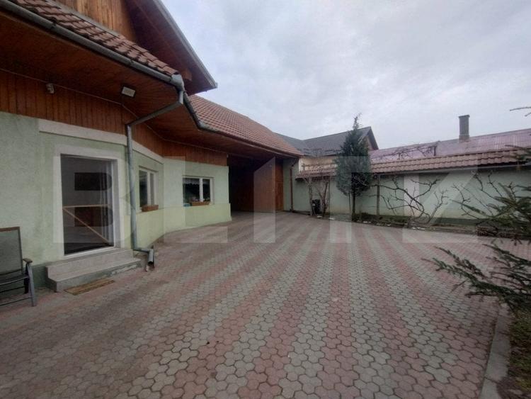 Casă individuală cu 4 camere cu Canalizare în Livezile