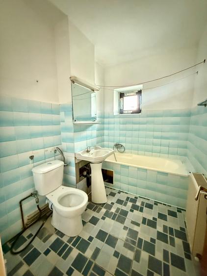 Apartament cu 2 camere semidecomandat în Craiter