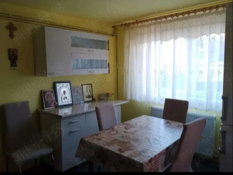 Casă cu 5 camere cu Teren 37 Mp în Central