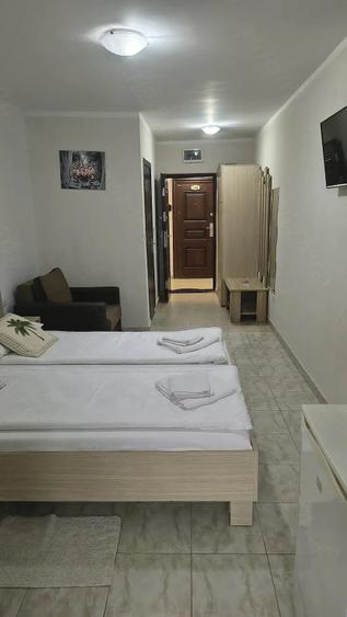 Garsonieră decomandată în Central