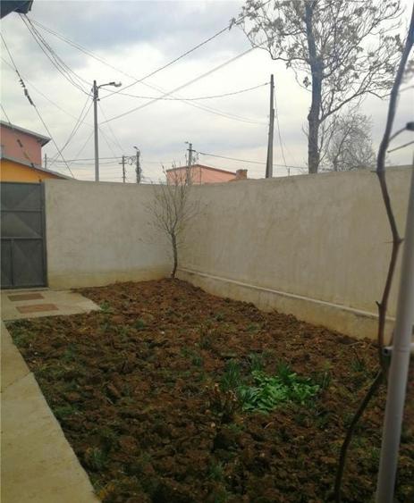 Casă individuală cu 4 camere cu Canalizare în Rahova