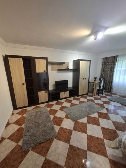 Garsonieră decomandată în Uverturii