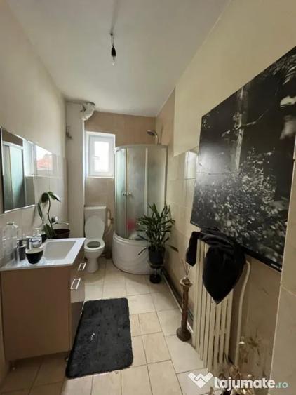 Apartament cu 3 camere decomandat în Andrei Mureșanu