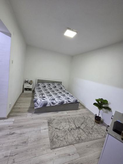 Garsonieră decomandată în Central