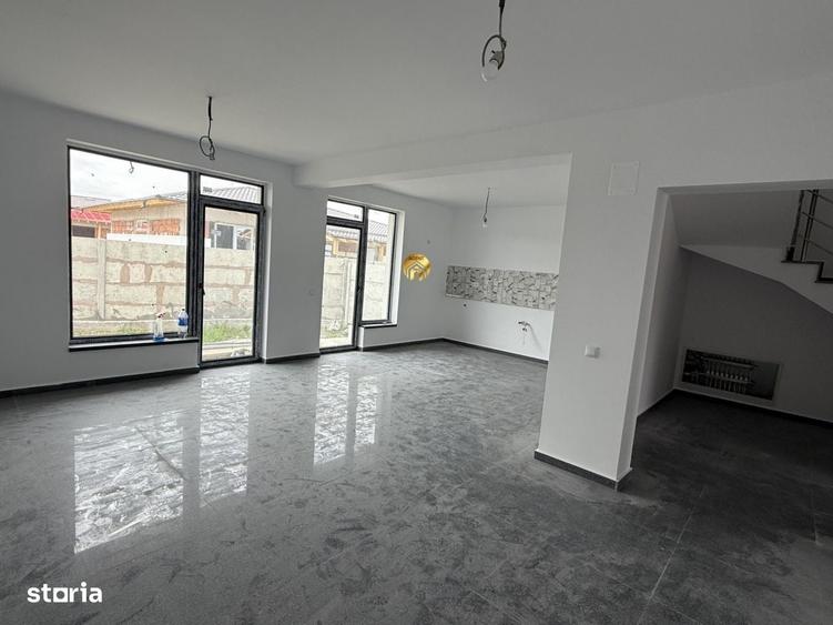 Casă cu 4 camere în Prelungirea Ghencea