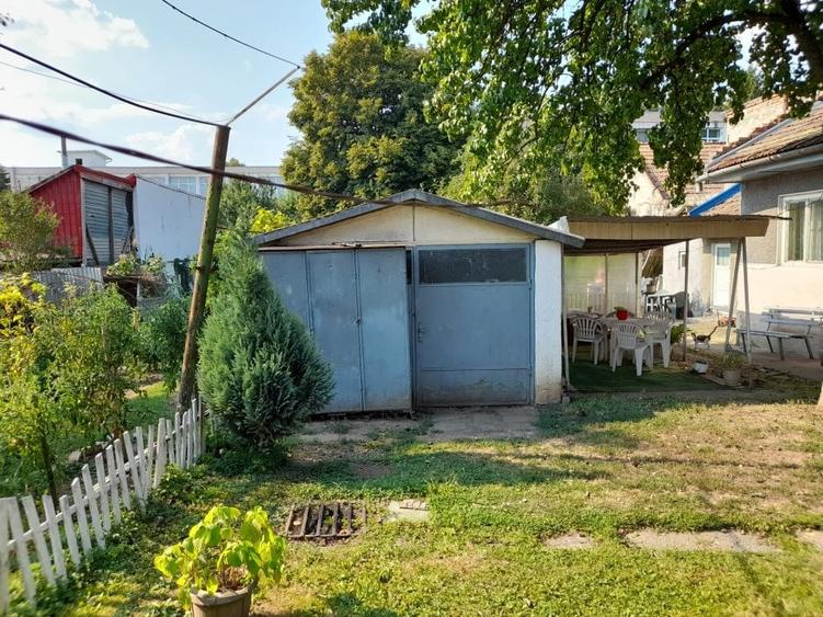 Casă individuală cu 4 camere cu Canalizare în Gheorghe Doja