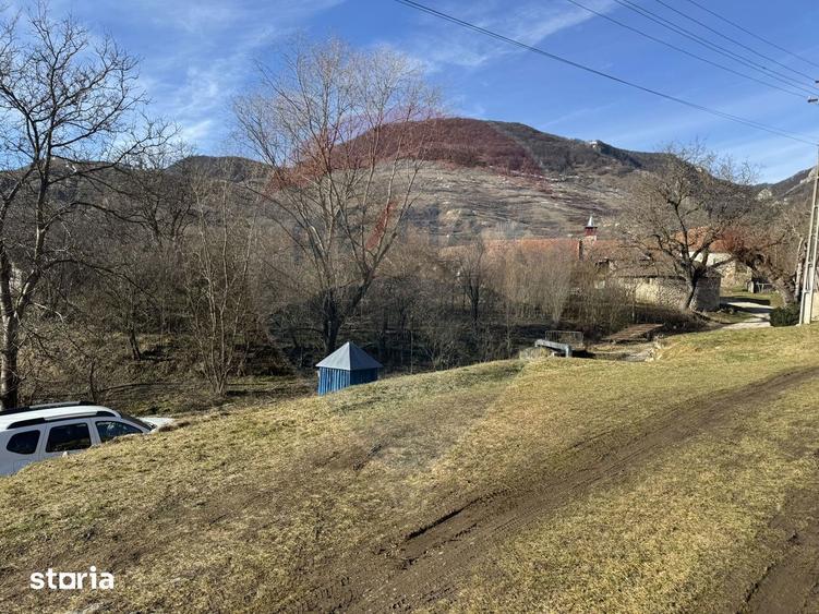 Casa din piatra la poalele Bedeleului Izvoarele, Alba - 4
