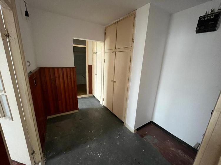 Apartament cu 2 camere decomandat în Spitalului