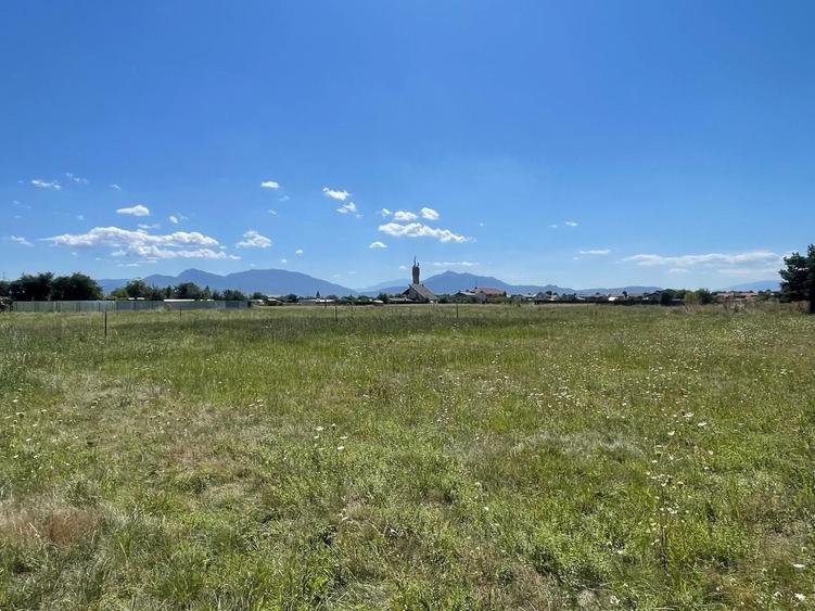 Teren Construcții intravilan de 1000 mp, în Hărman
