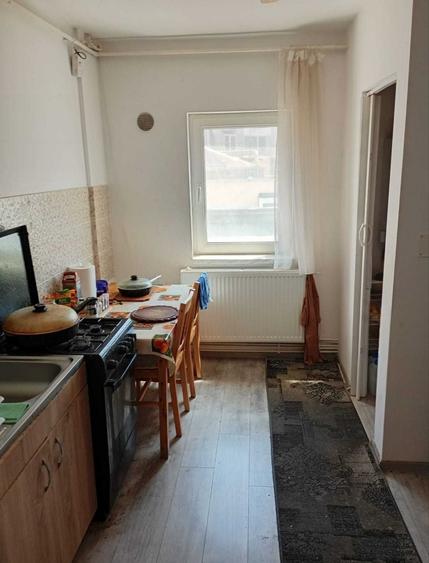 Apartament cu 2 camere decomandat în Petros
