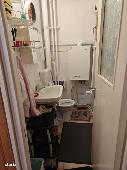 Apartament cu 3 camere decomandat în Cetate