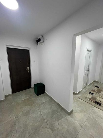 Apartament cu 2 camere decomandat în Titan