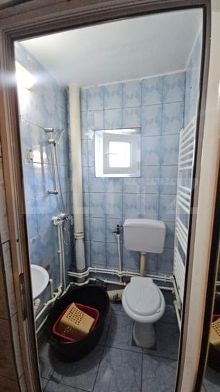 Garsonieră decomandată, mobilată în Micro 40