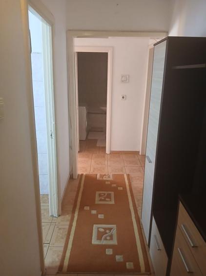 Apartament cu 2 camere decomandat în Girocului