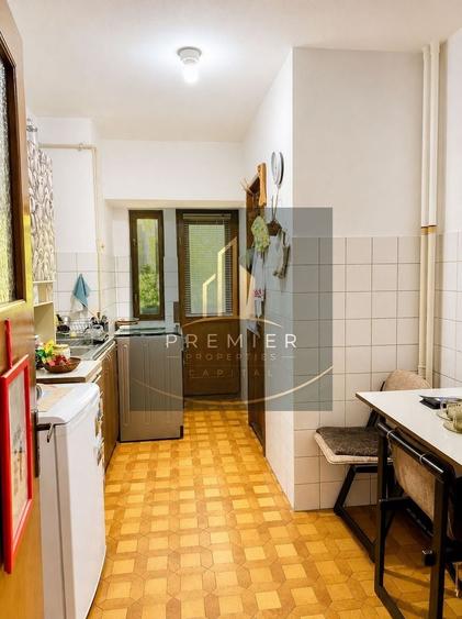 Apartament cu 3 camere decomandat în Splaiul Unirii