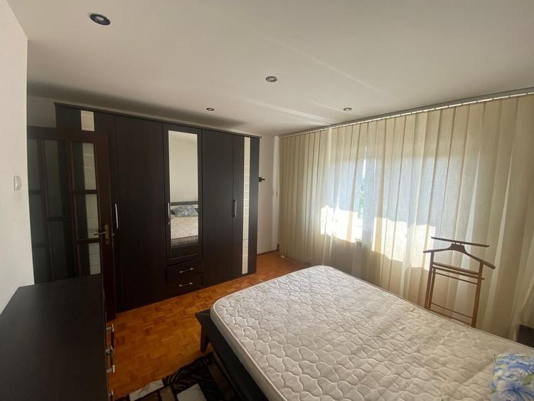 Apartament cu 2 camere decomandat, mobilat în Central