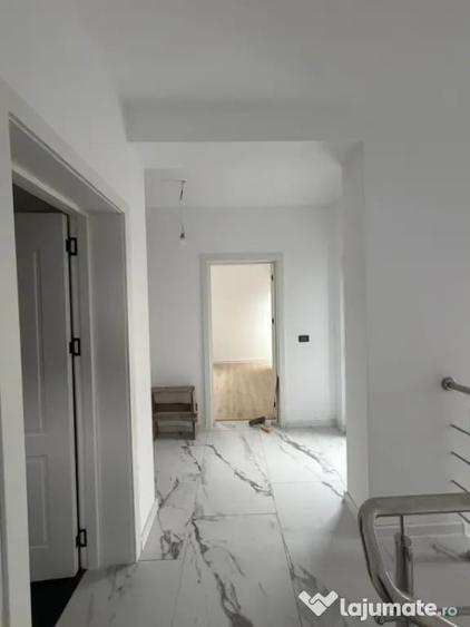 Casă cu 3 camere cu Teren 370 Mp în Central