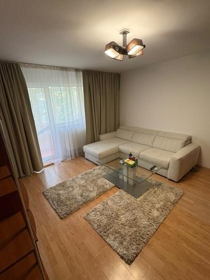 Apartament cu 2 camere semidecomandat, mobilat în Brazda lui Novac