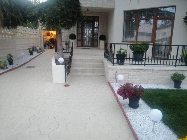 Casă individuală cu 6 camere cu Teren 473 Mp în Ovidiu
