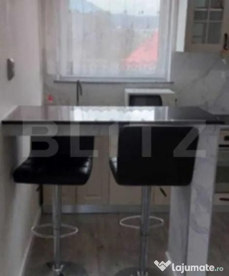 Casă cu 5 camere cu Teren 1000 Mp în Dorna Candrenilor