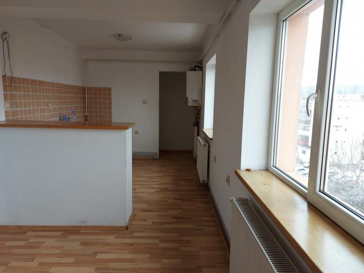 Apartament cu 3 camere decomandat în Găvana 3