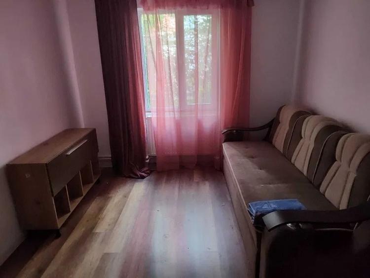 Apartament cu 3 camere decomandat, mobilat în Tudor Vladimirescu