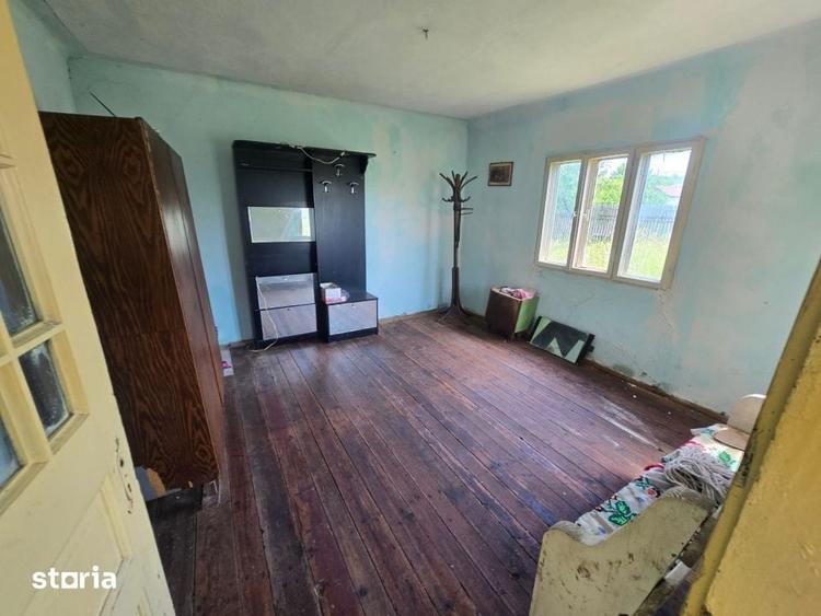 Casă cu 2 camere cu Teren 4200 Mp în Băbana