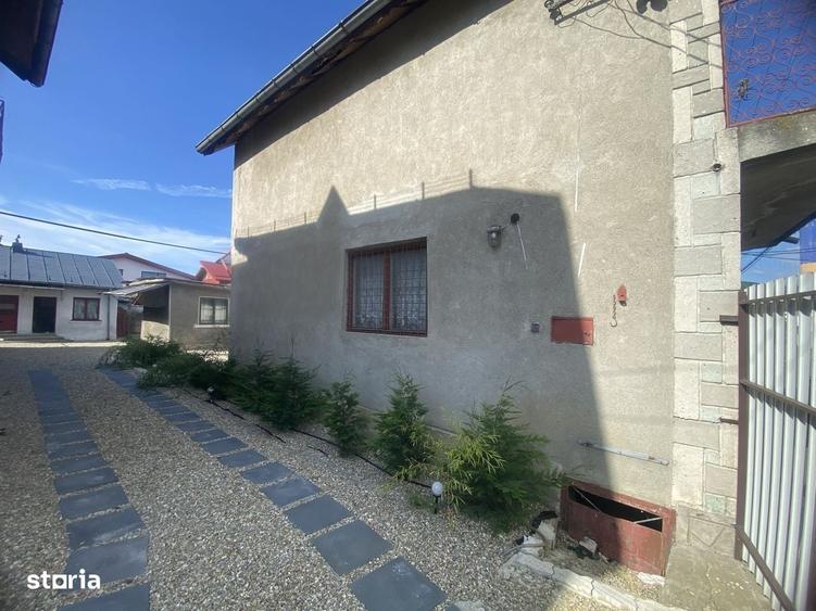 Casă cu 4 camere în Central