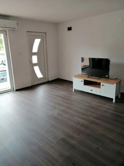 Casă cu 2 camere cu Teren 200 Mp în Central