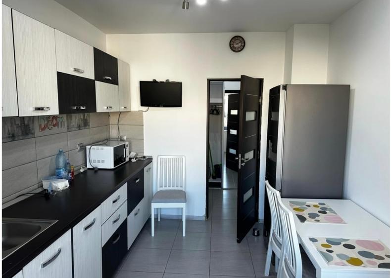 Apartament cu 2 camere decomandat în Drumul Taberei