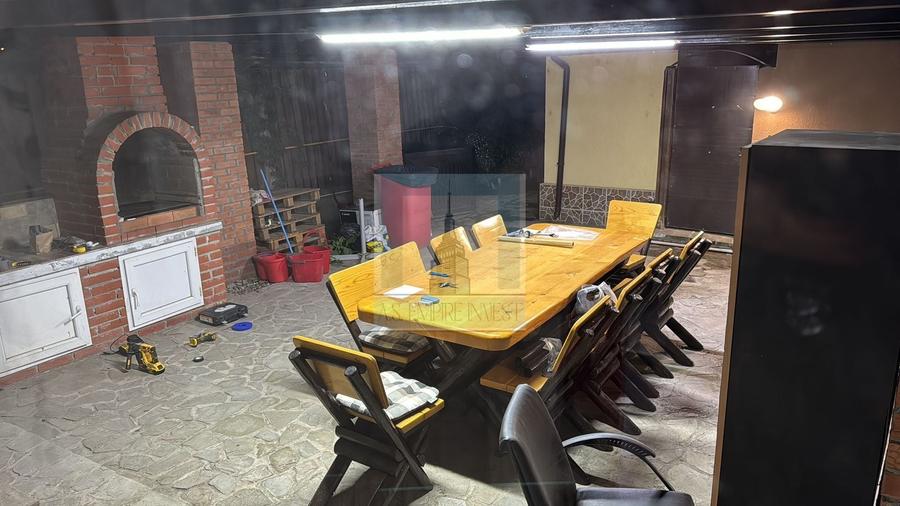 Casă individuală cu 6 camere cu Canalizare în Crevedia