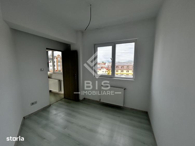 Apartament cu 3 camere semidecomandat în Viișoara