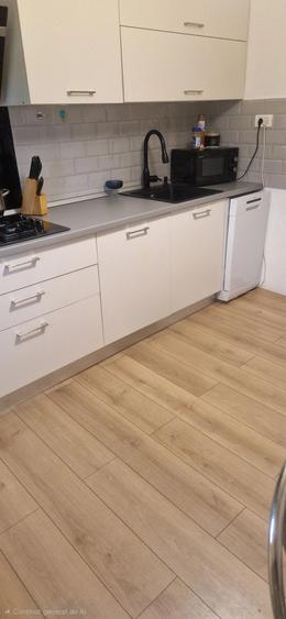 Apartament cu 3 camere decomandat în Bucovina
