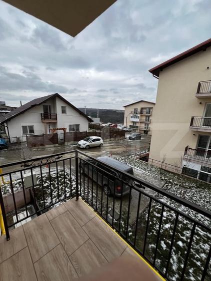 Apartament cu 2 camere semidecomandat, mobilat în Valea Lupului