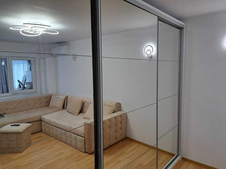Apartament cu 4 camere decomandat în Pantelimon