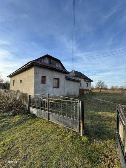 Casă cu 3 camere în Satu Nou de Jos
