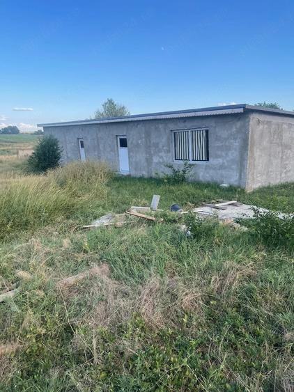 Teren de 8000 mp, în Central