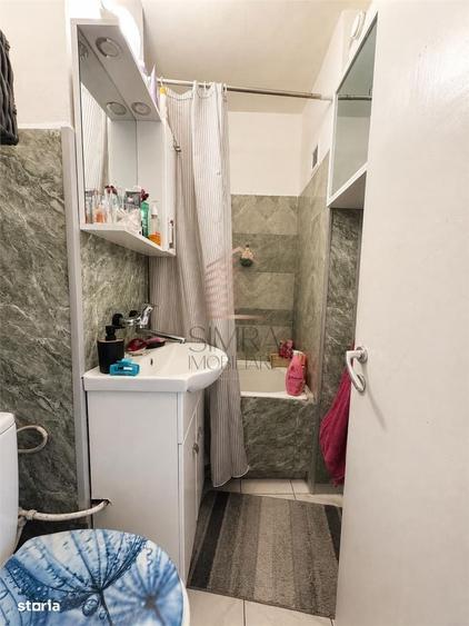 Apartament cu 3 camere semidecomandat în Rogerius