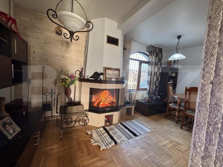 Casă cu 5 camere cu Teren 2300 Mp în Aninoasa