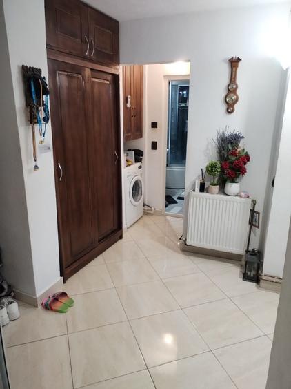 Apartament cu 2 camere decomandat în Micro 12