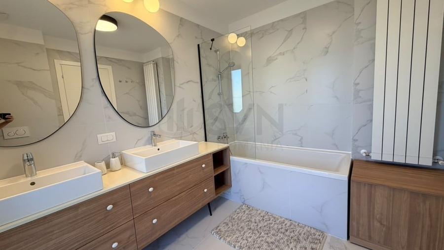 Apartament cu 3 camere decomandat în Băneasa