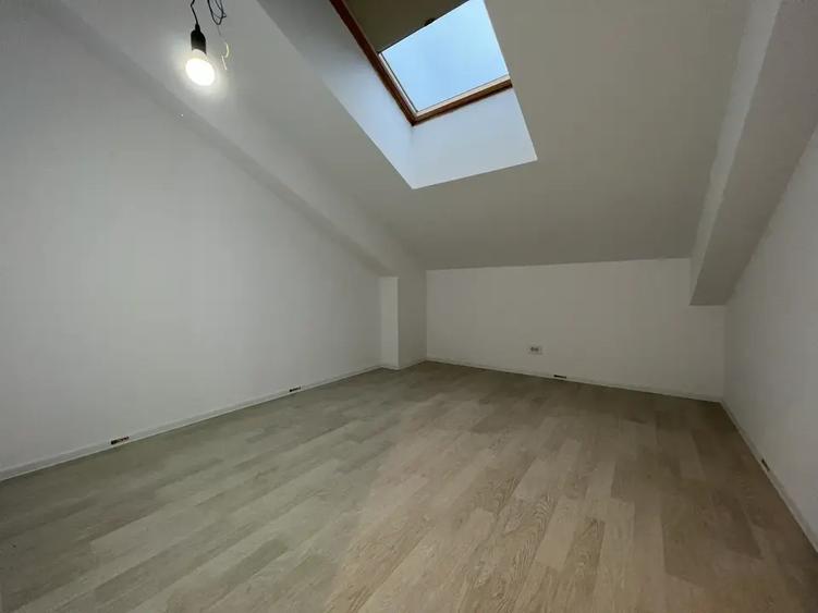 Apartament cu 4 camere decomandat în Theodor Pallady