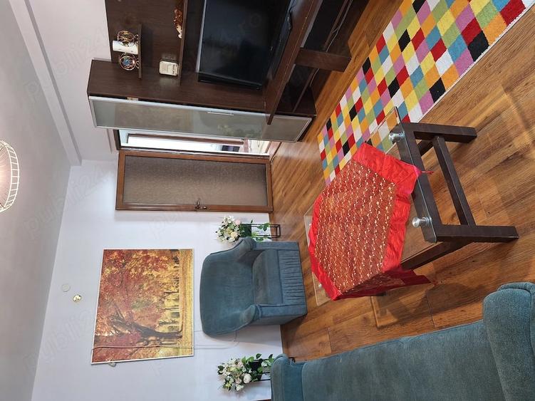Apartament cu 3 camere semidecomandat în Gara